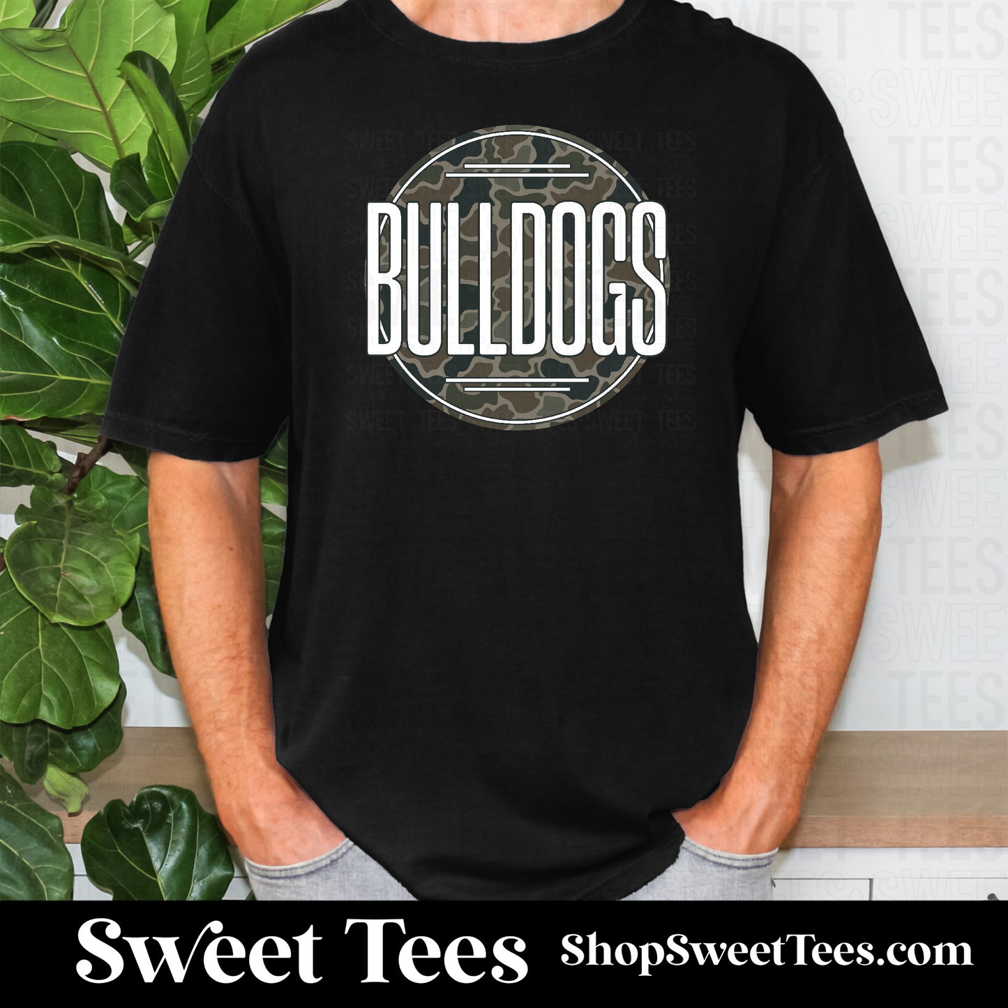 Bulldogs Old School Camo Circle 080 tee