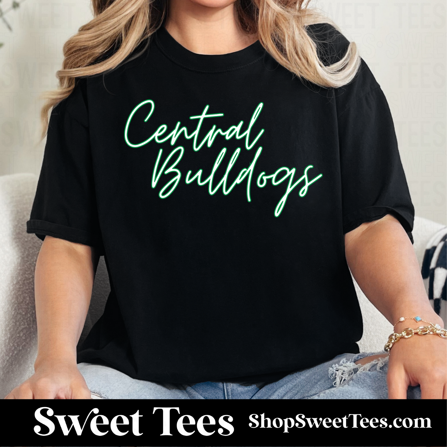 Central Script Outline 132 tee