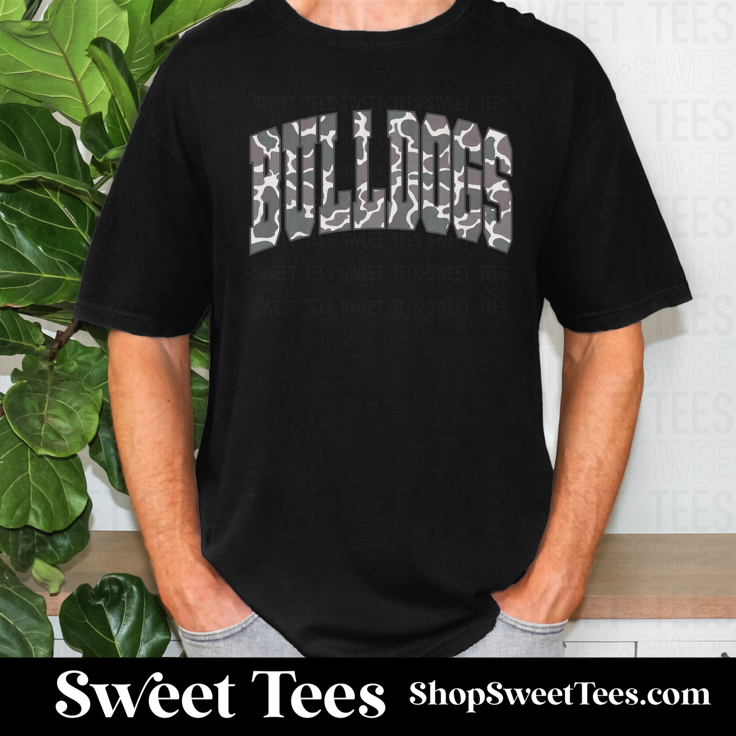 Bulldogs Varsity Old School Camo 062 tee