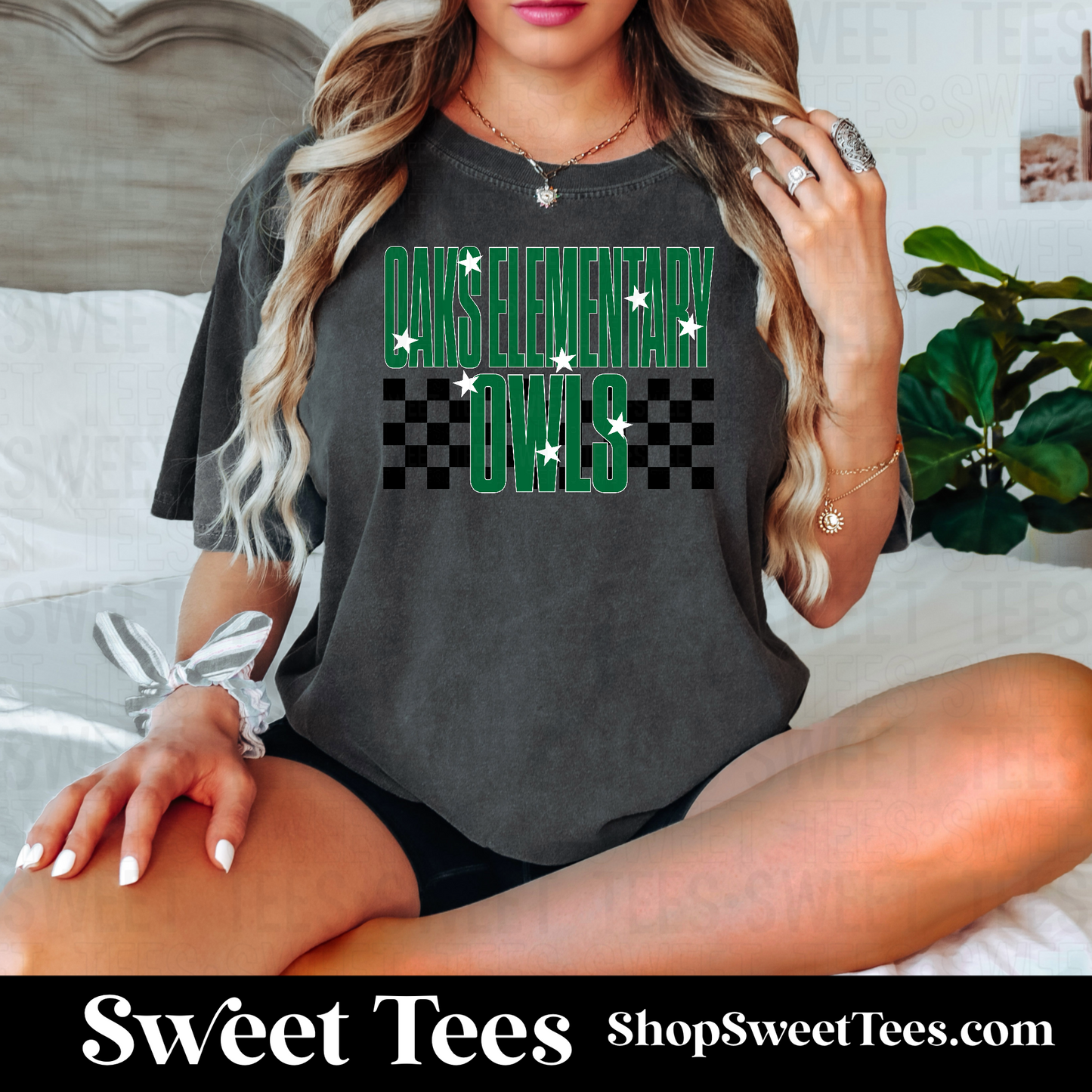 Oaks Elementary Checkered Stars 134 tee