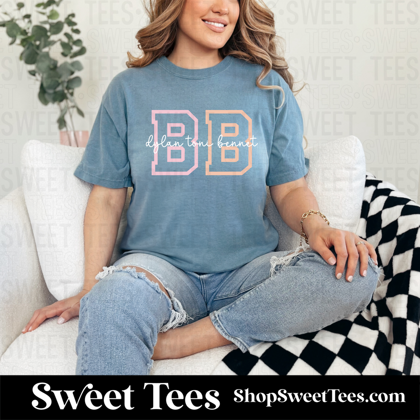 Custom Outline Scripty Name tee