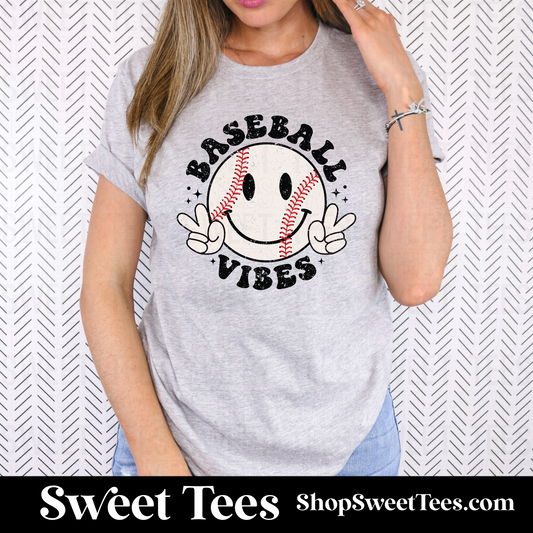 Baseball Vibes Smiley tee