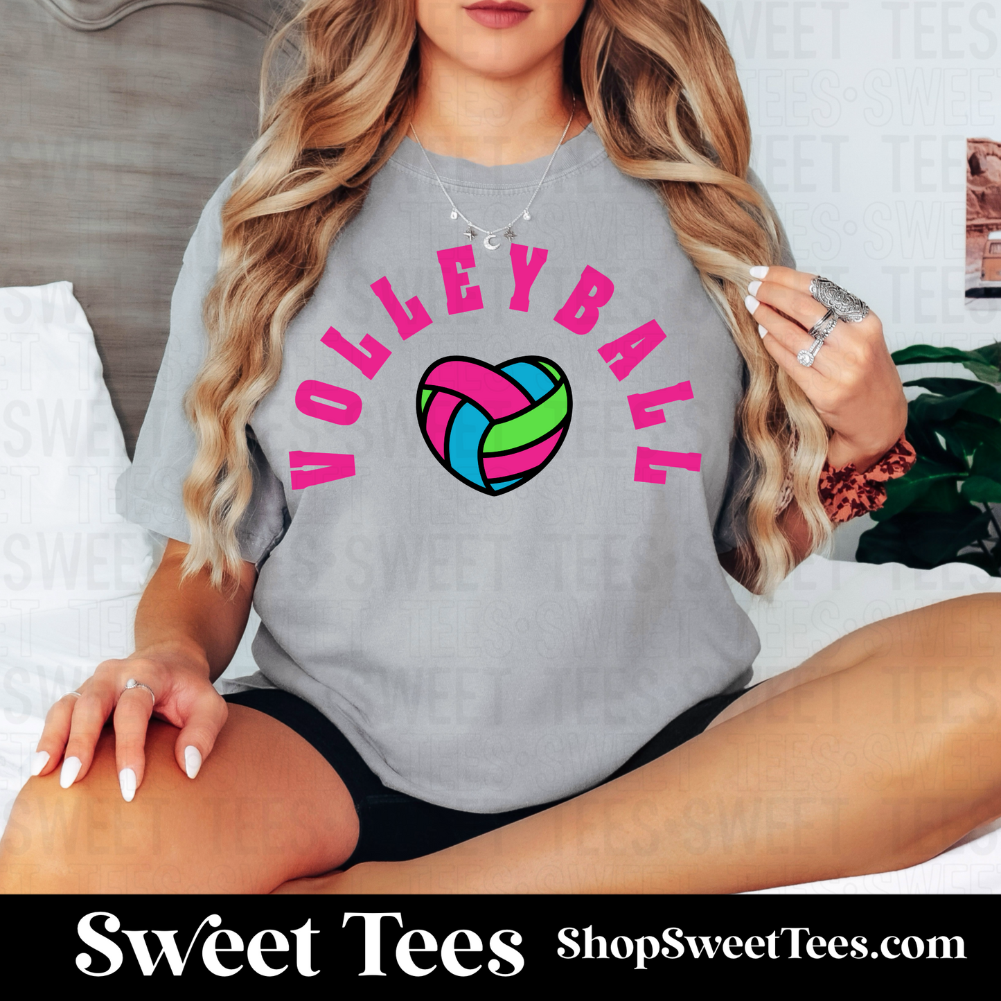MOCO Volleyball Heart tee