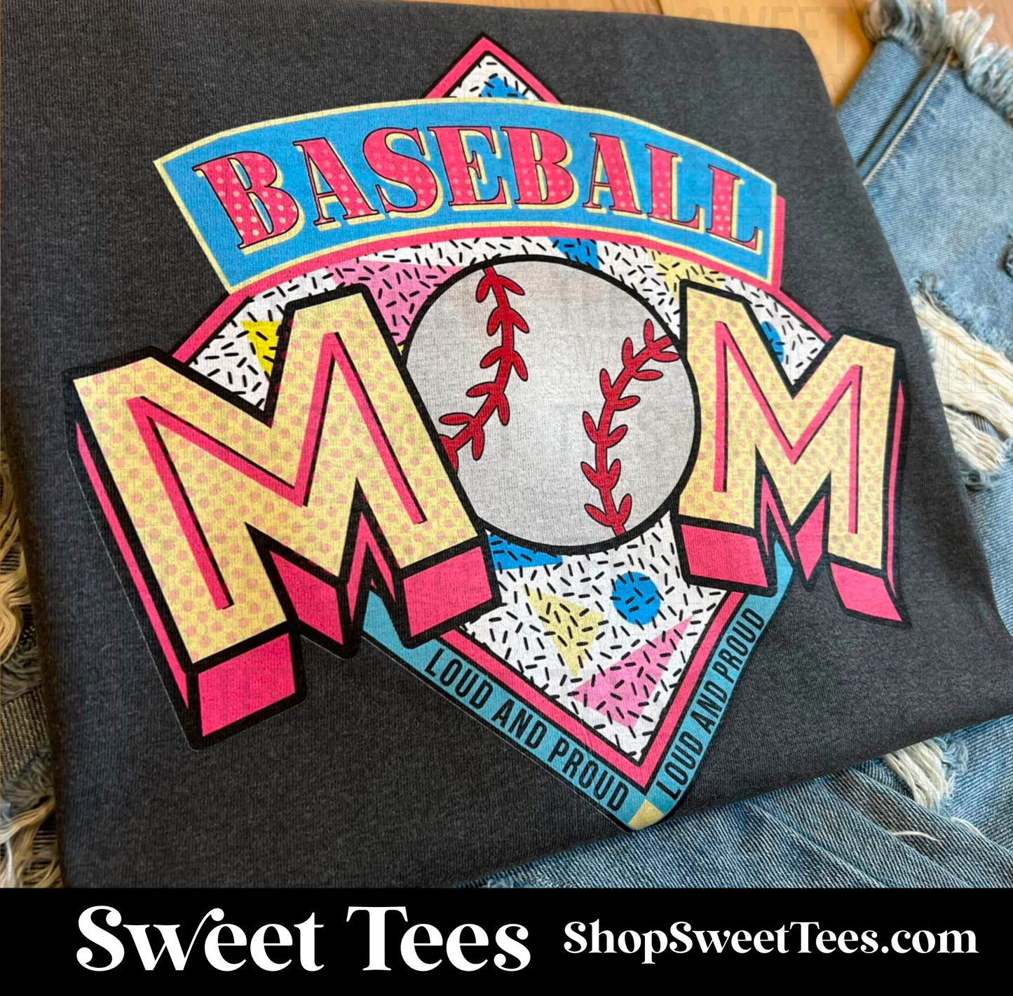 Baseball Mom 90s tee