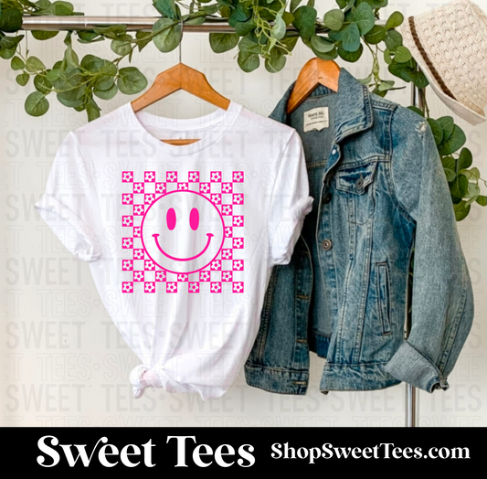 Pink Checker Daisy Smile tee