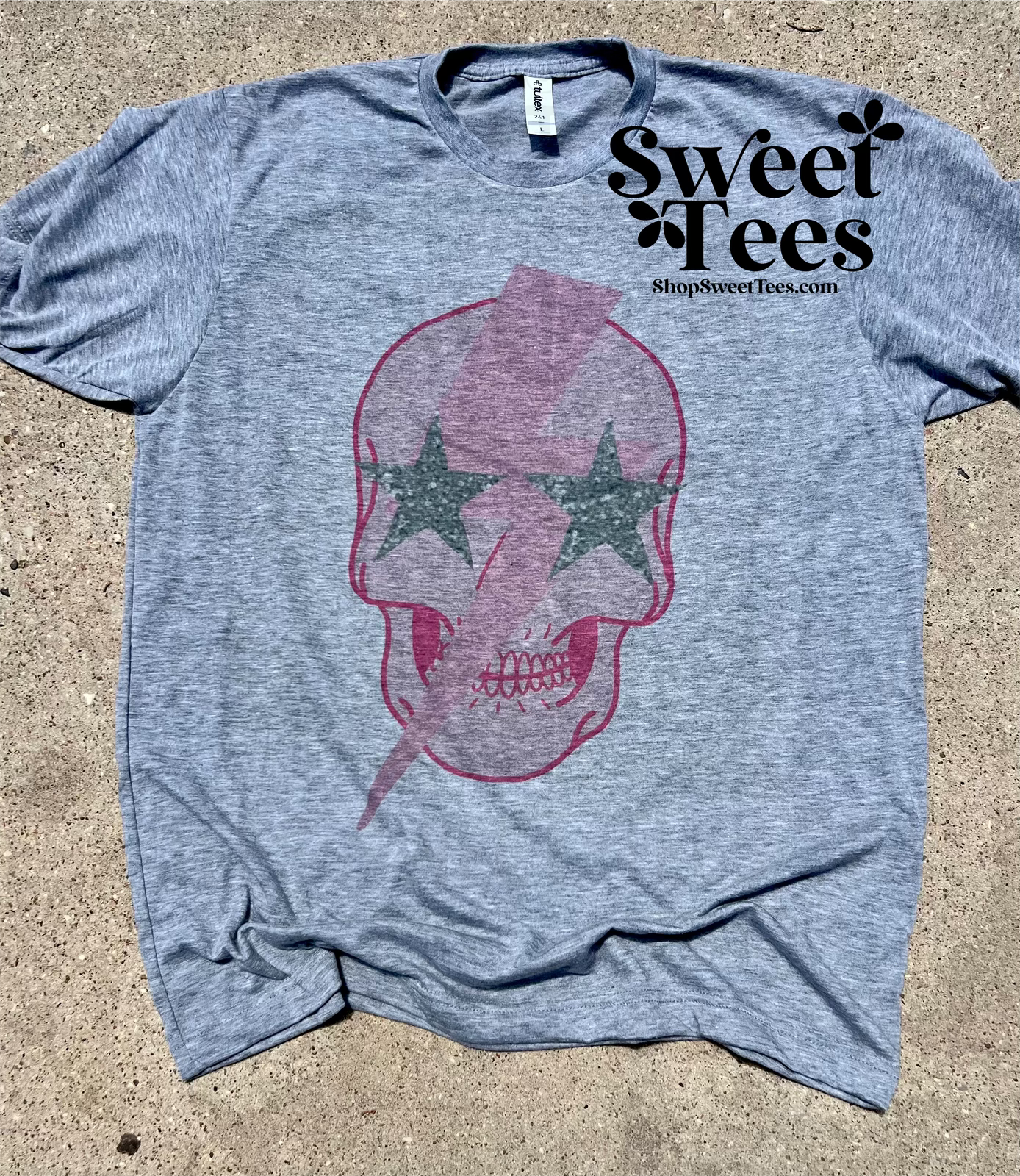 Pink Bolt Skull tee