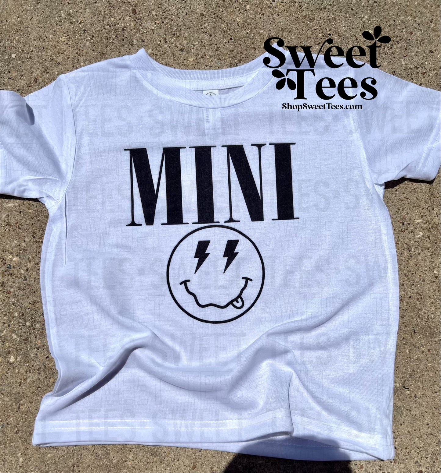 Mama / Mini Smile tee