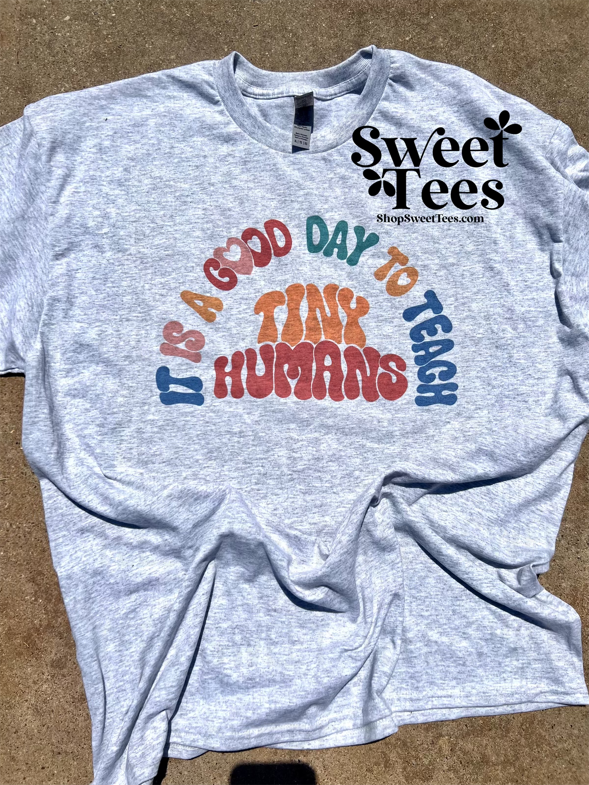 Good Day to Teach Retro tee