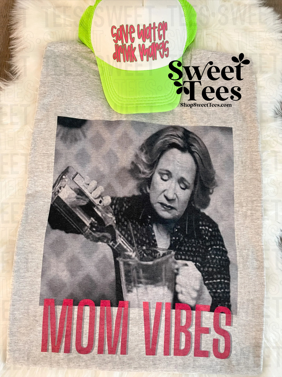 Mom Vibes Kitty Foreman tee