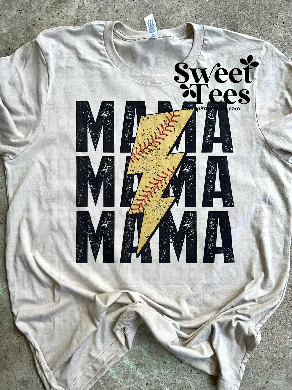 Softball Mama Bolt tee