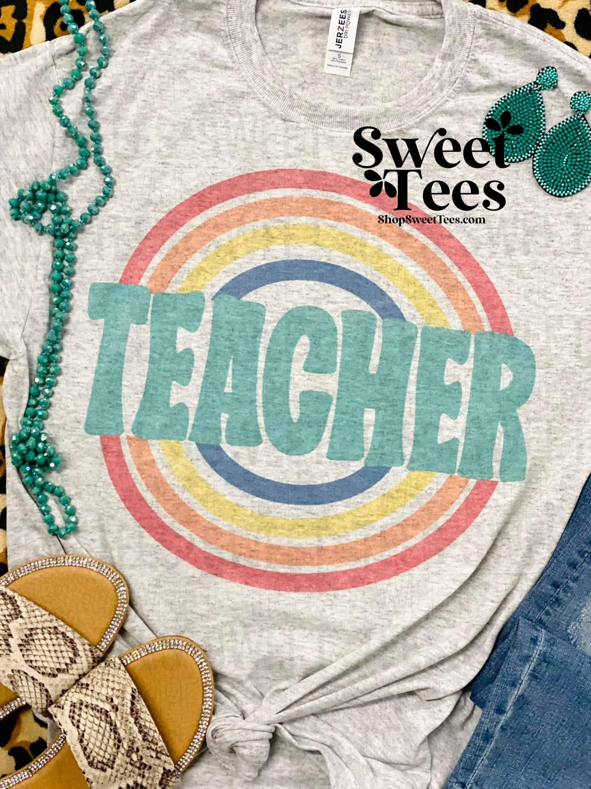 Teacher Retro Circle tee