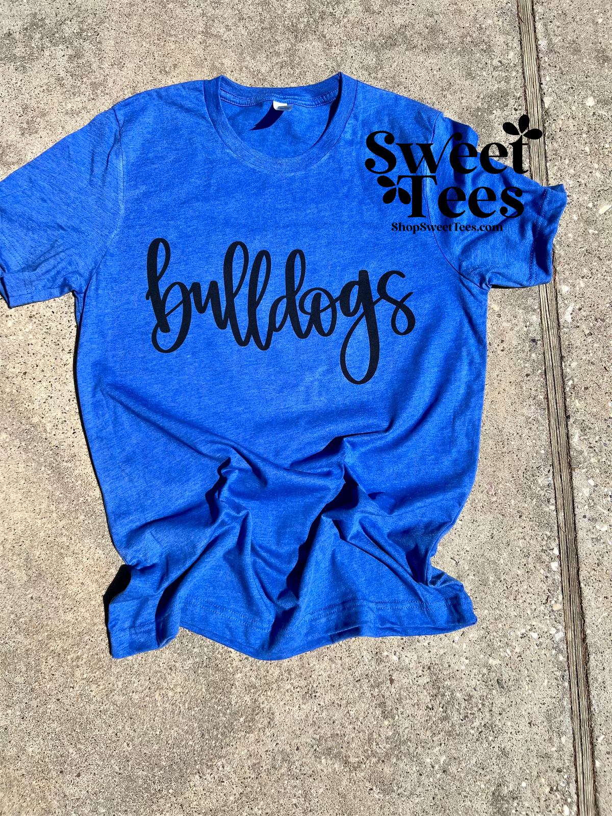 Bulldogs Script tee