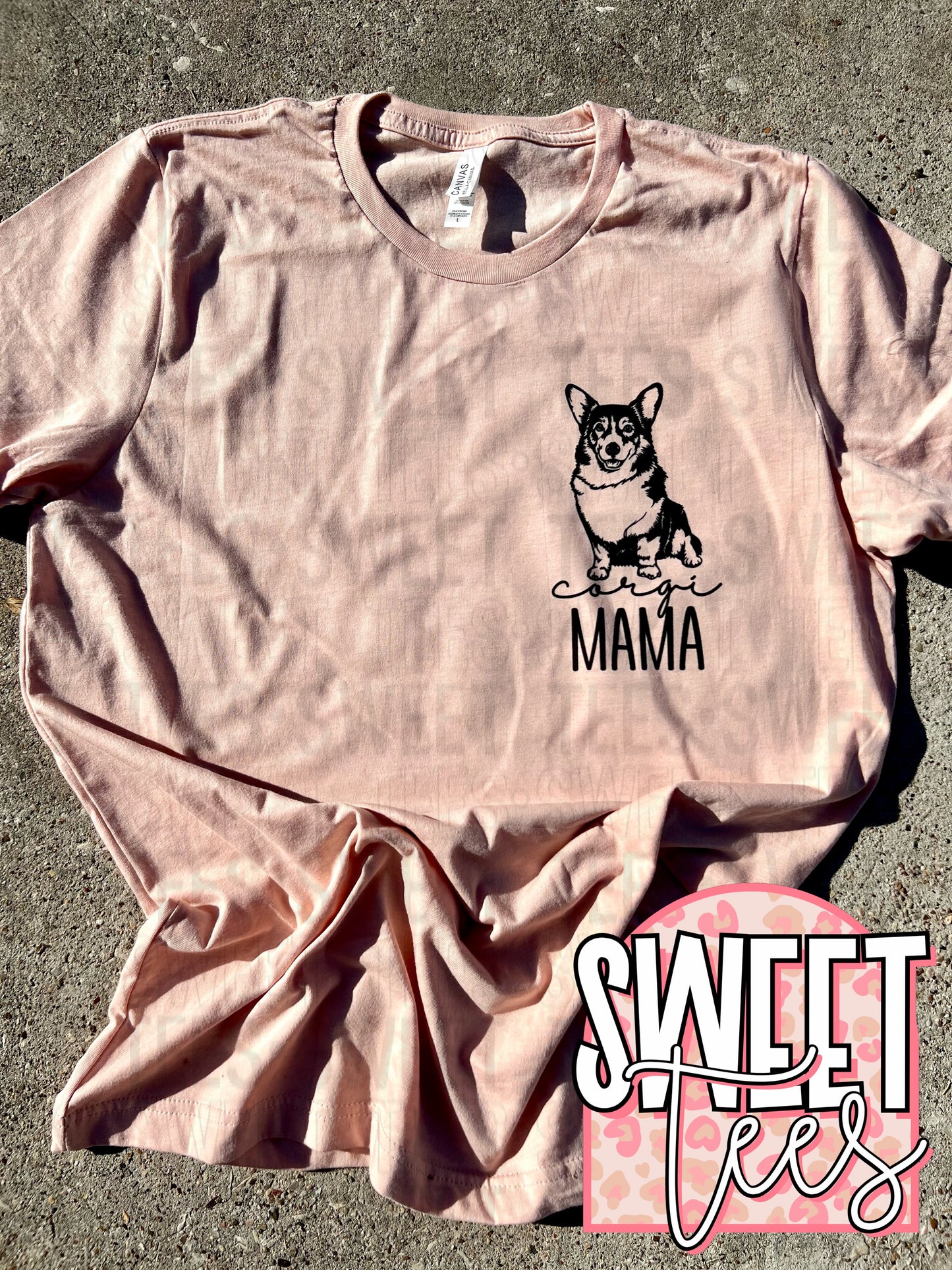 Corgi Mama Pocket tee