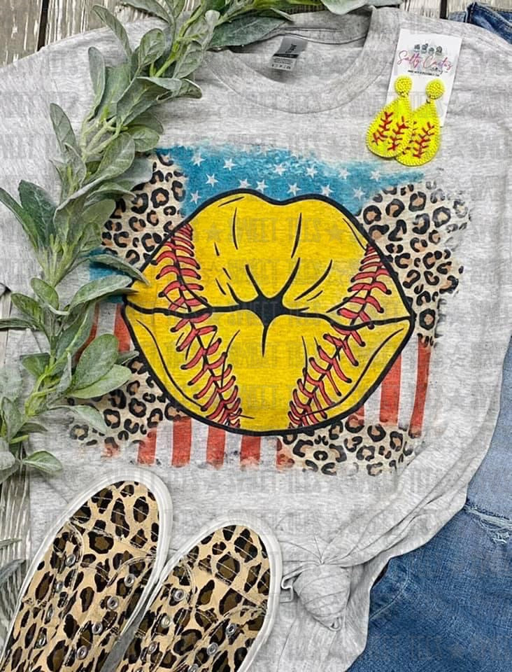 Softball Kiss tee
