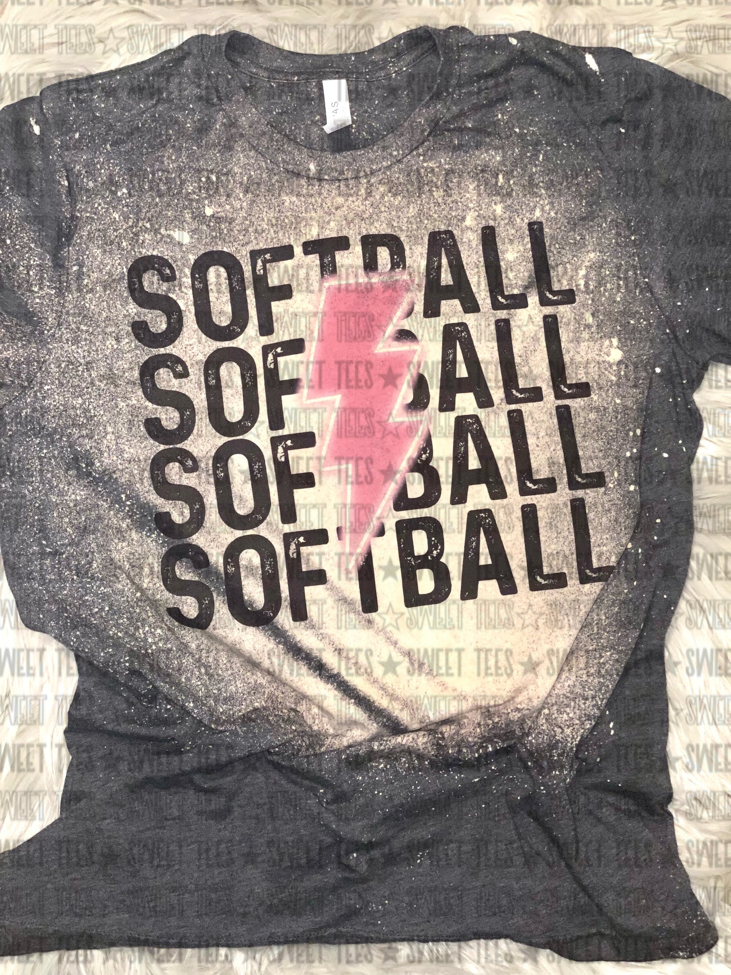 Softball Bolt tee - pink