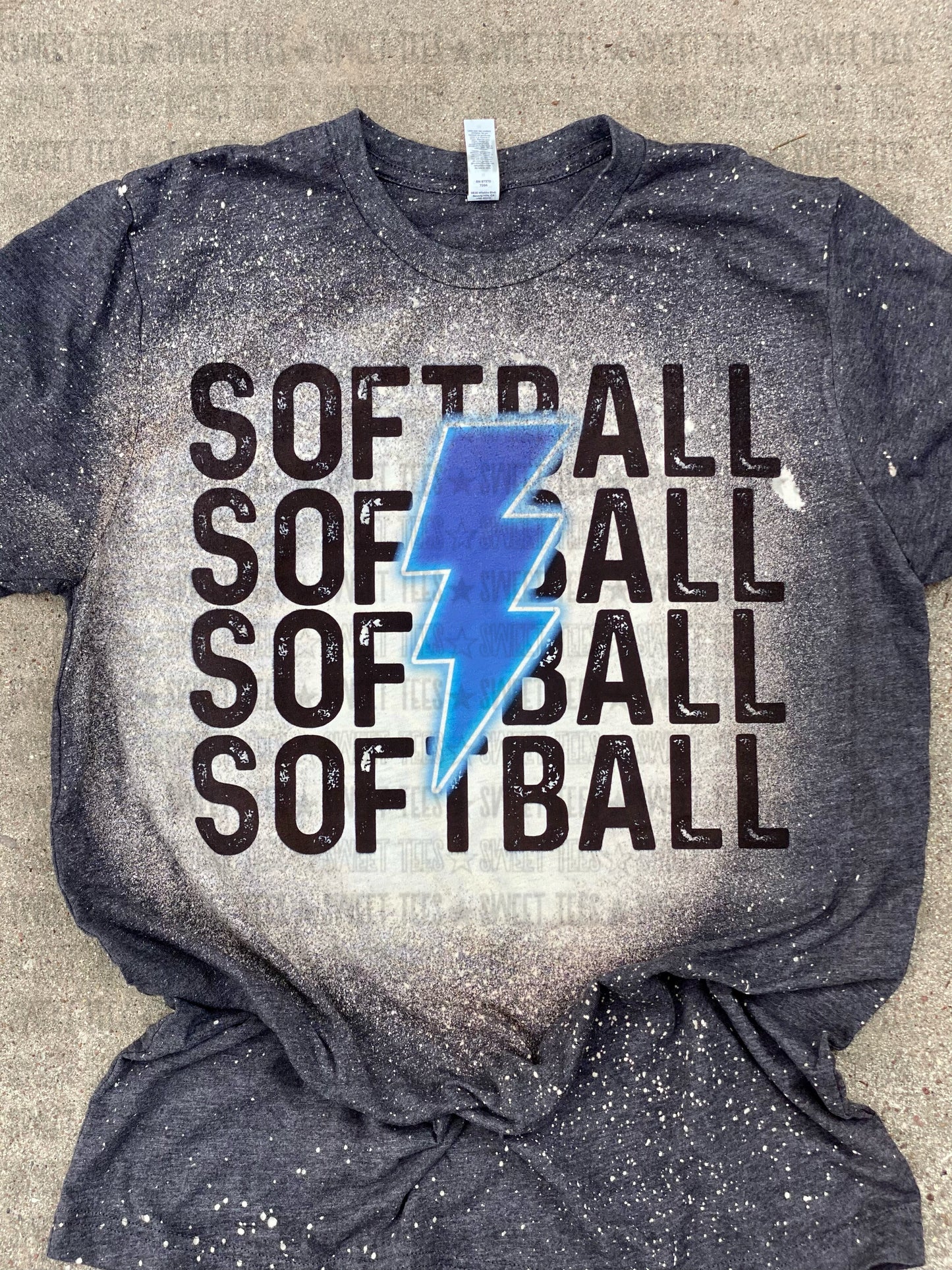 Softball Bolt tee - blue
