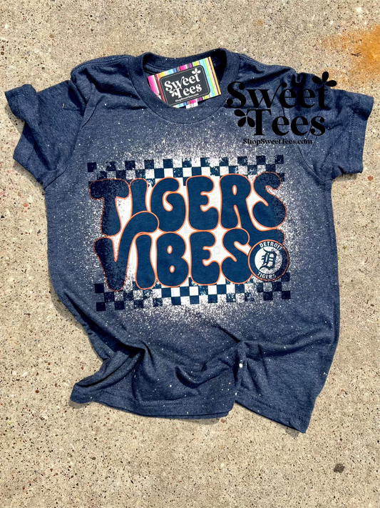 Tigers Retro Vibes Baseball tee