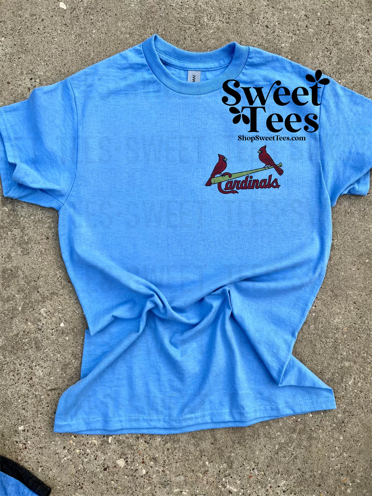 Cardinals Retro Wave tee