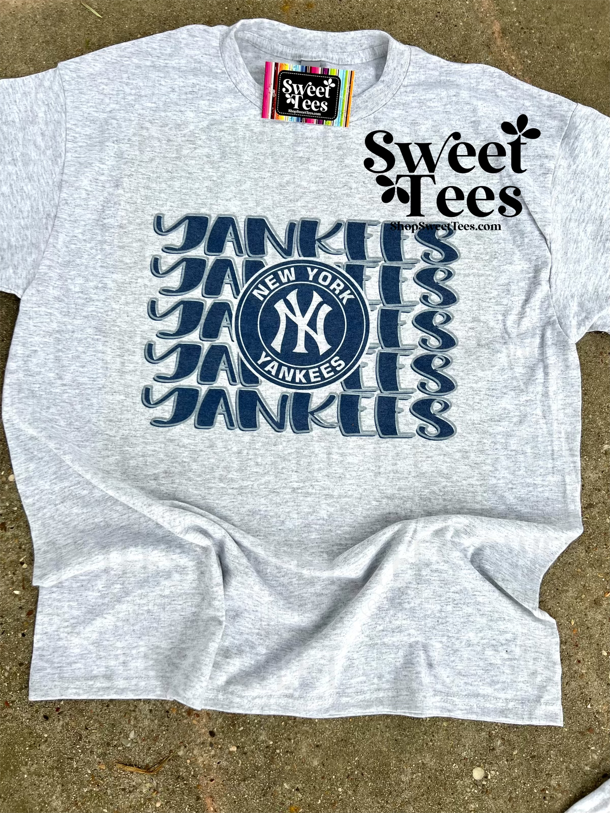 Yankees Stacked tee
