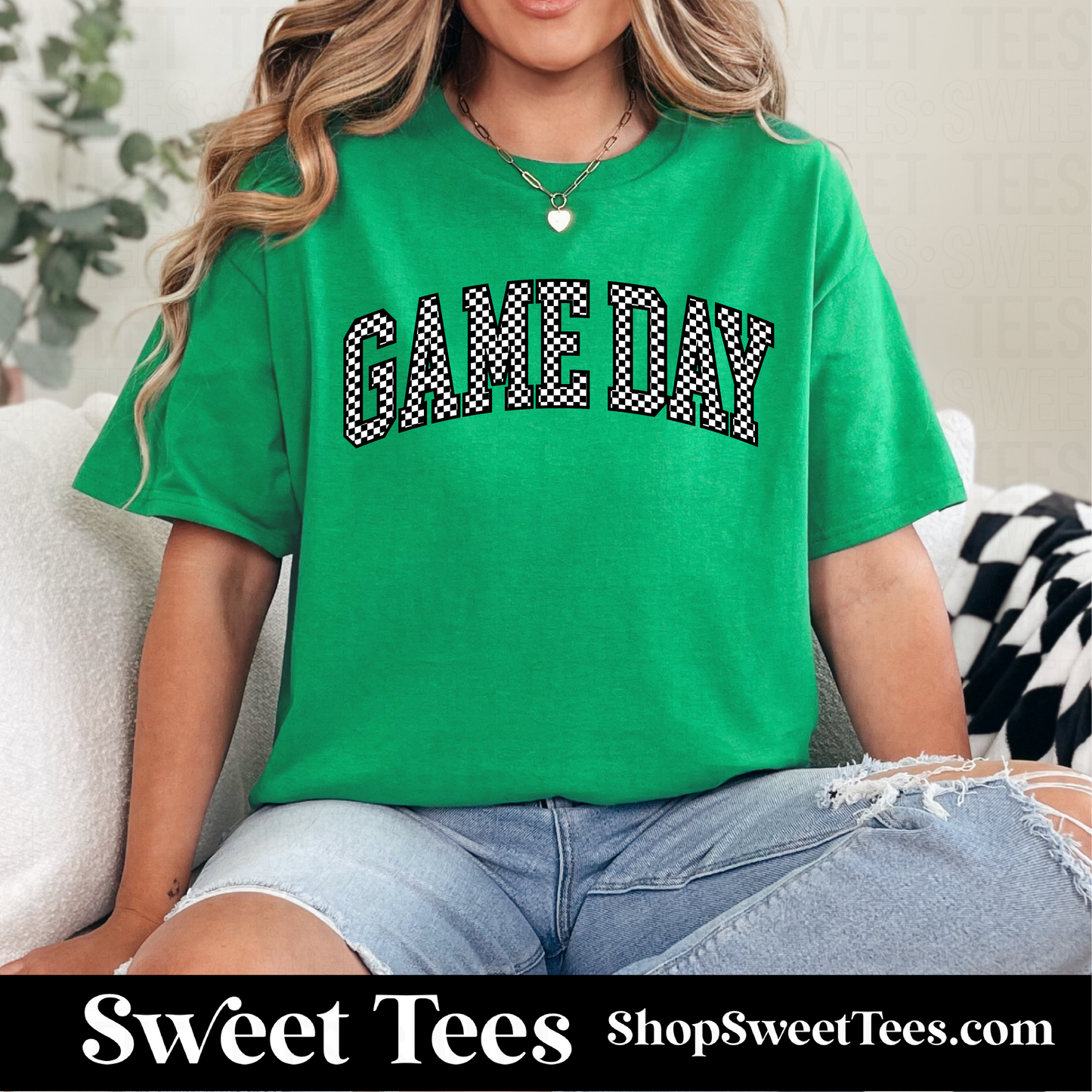 Game Day Checkered tee - Kelly Green