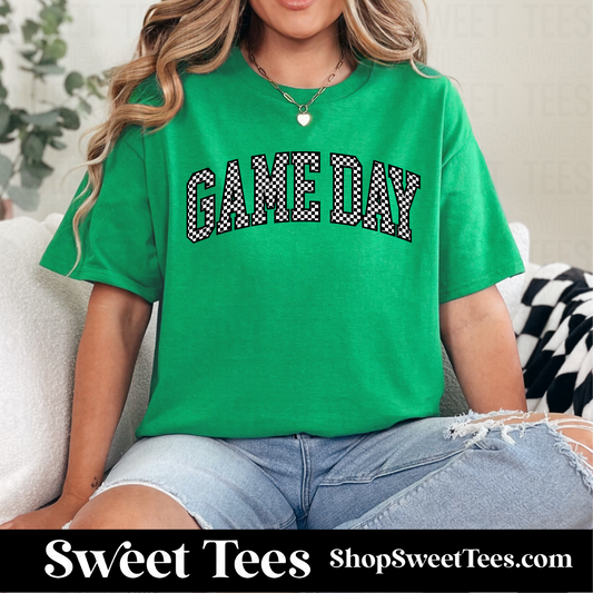Game Day Checkered tee - Kelly Green