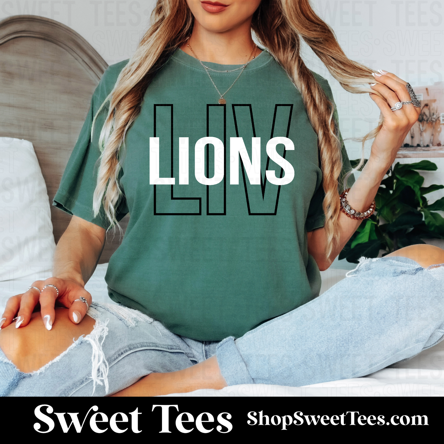LIV Lions Simple Text 078 tee