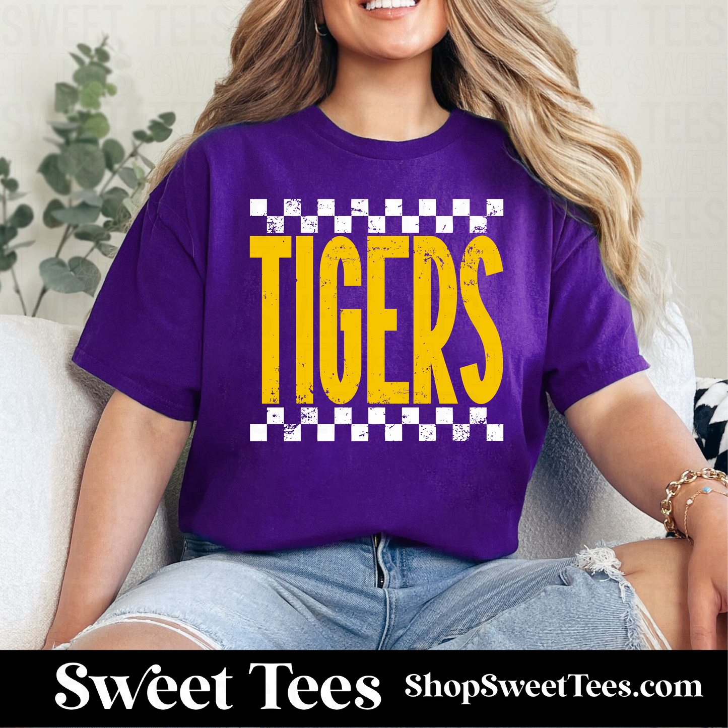 Tigers Distress Checker 061 tee