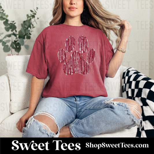 Onalaska Painted Paw Print 204 tee - Comfort Colors