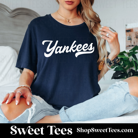 Yankees Vintage Script tee