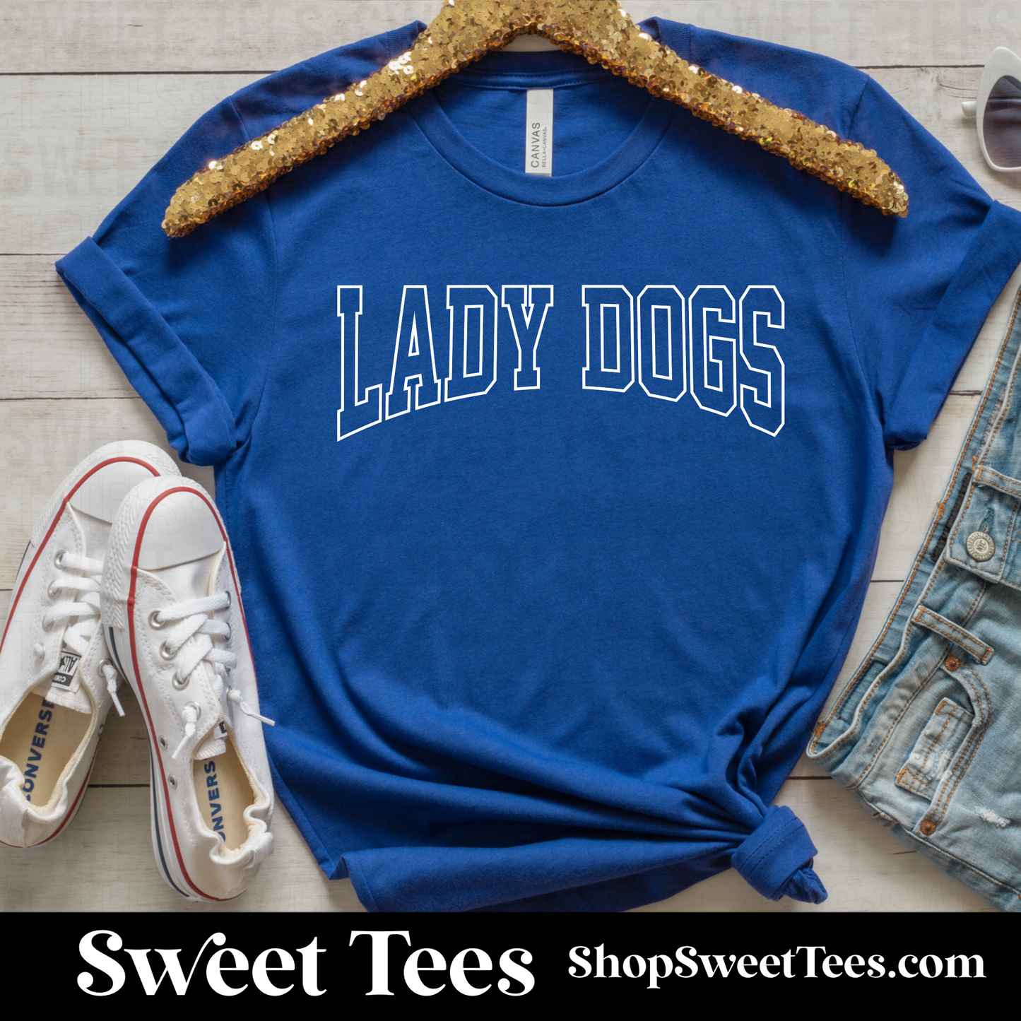 Lady Dogs Arched tee