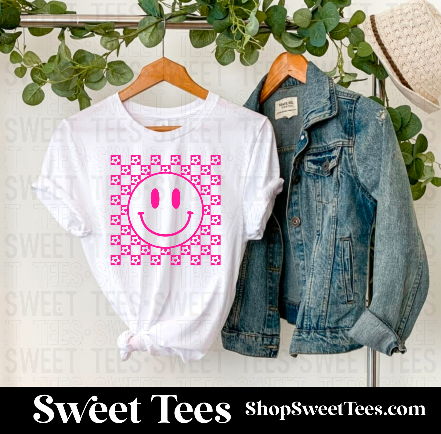 Pink Checker Daisy Smile tee