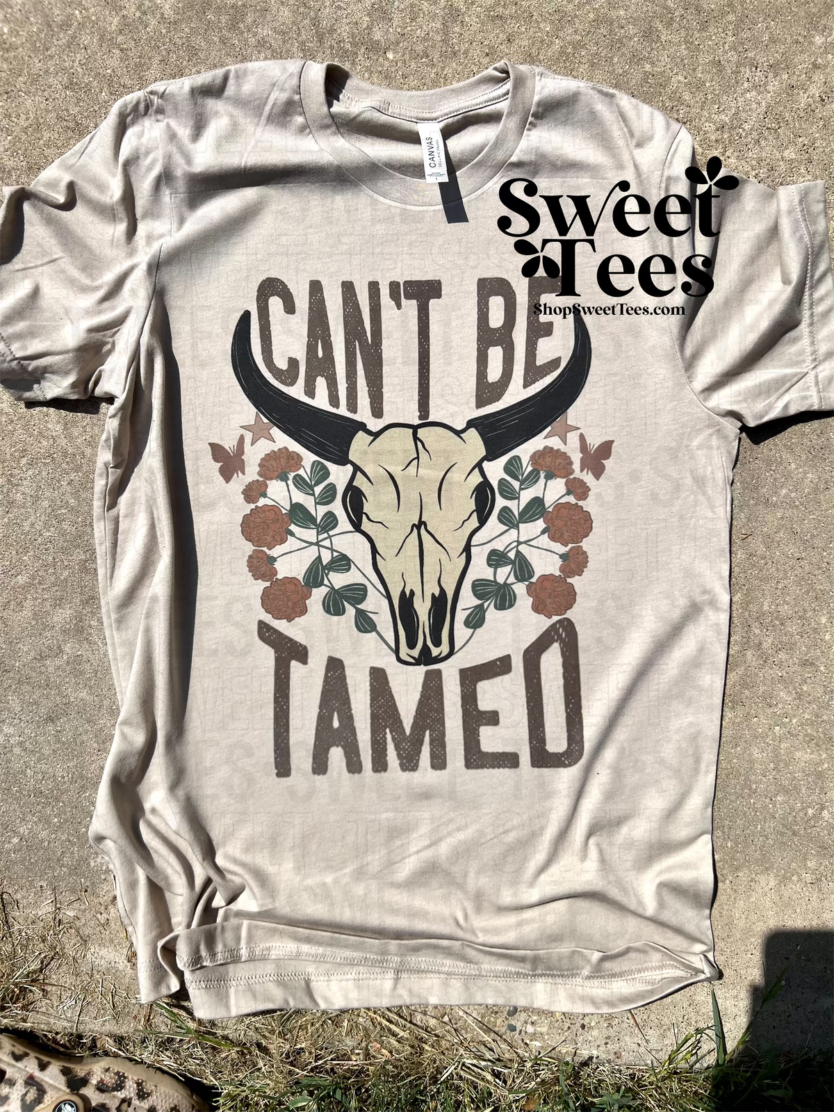 Can't Be Tamed tee