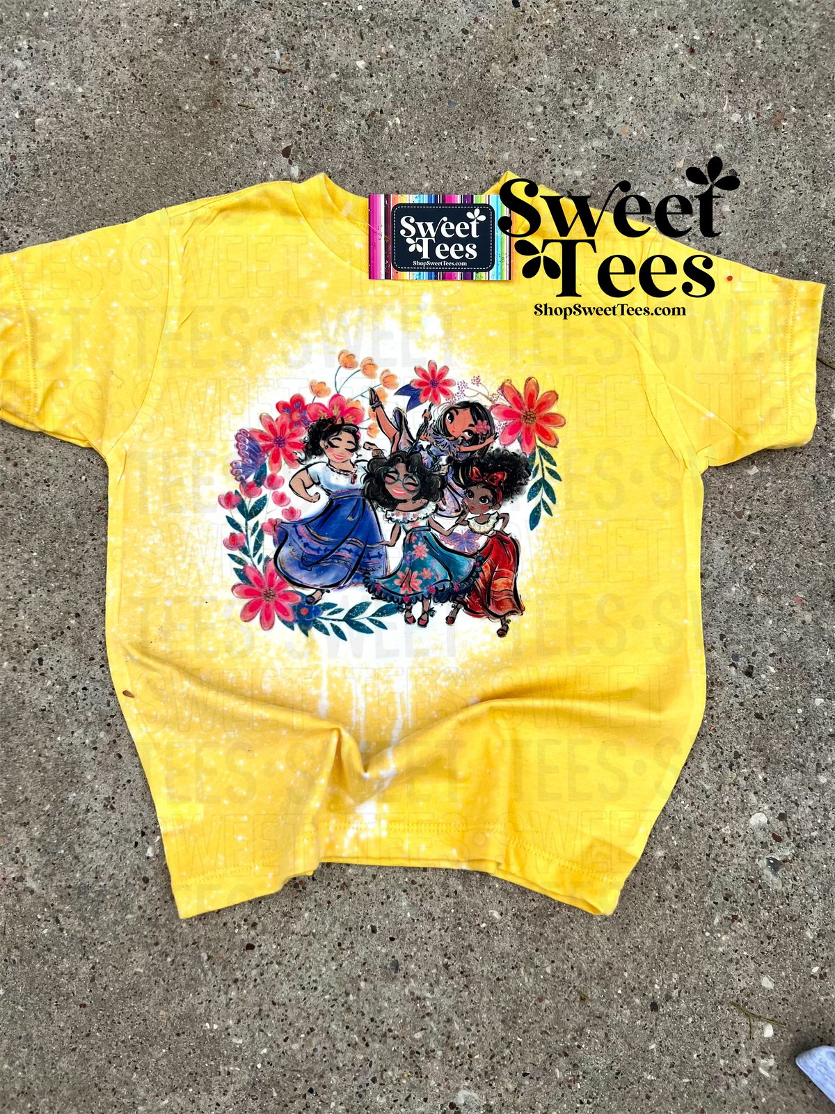 Encanto Girls tee