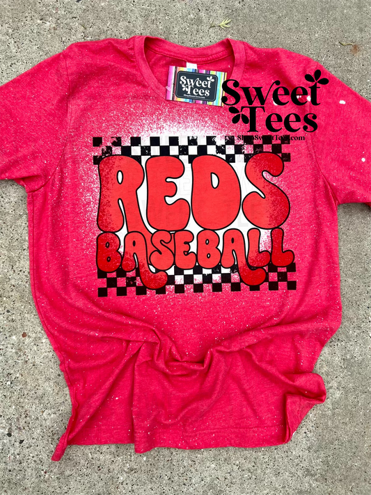 Reds Vibes tee